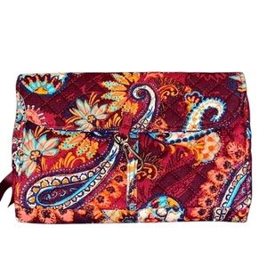 Vera Bradley Colorful Paisley Quilted Cord Organizer